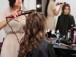 The Ultimate Guide to Hair Stylist Compensation
