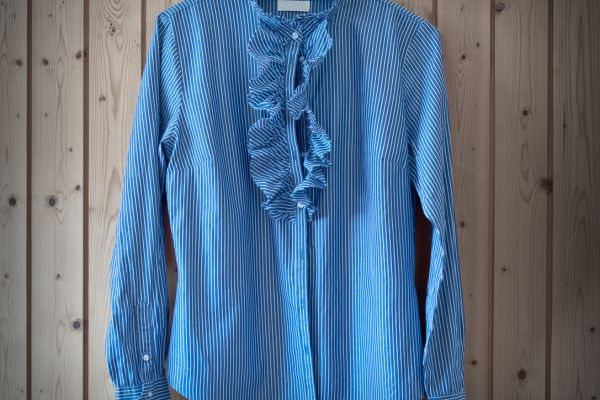 how to style a blouse